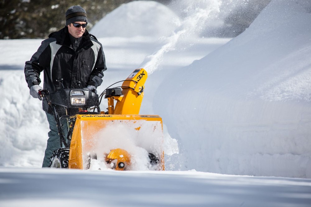 Best Snowblowers For Wet Snow Reviewed In Detail Fall