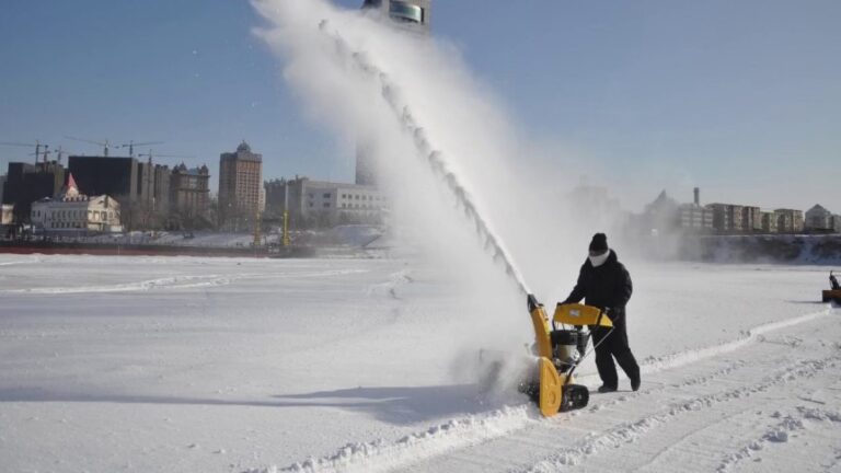 How To Use A Snowblower In Wet Snow Expert Tips Info Upd