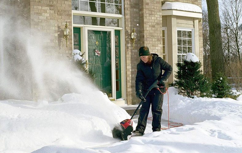 5 Best Electric Snow Shovels Reviewed (Winter 2024)
