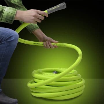 10 Best Lightweight Garden Hoses Reviewed (Mar. 2020)